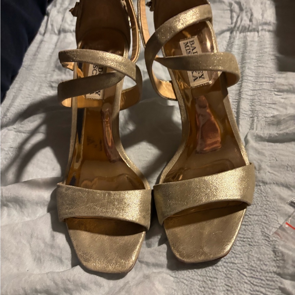 Jewel Badgley Mischka Gold Stiletto Heels Strappy Design